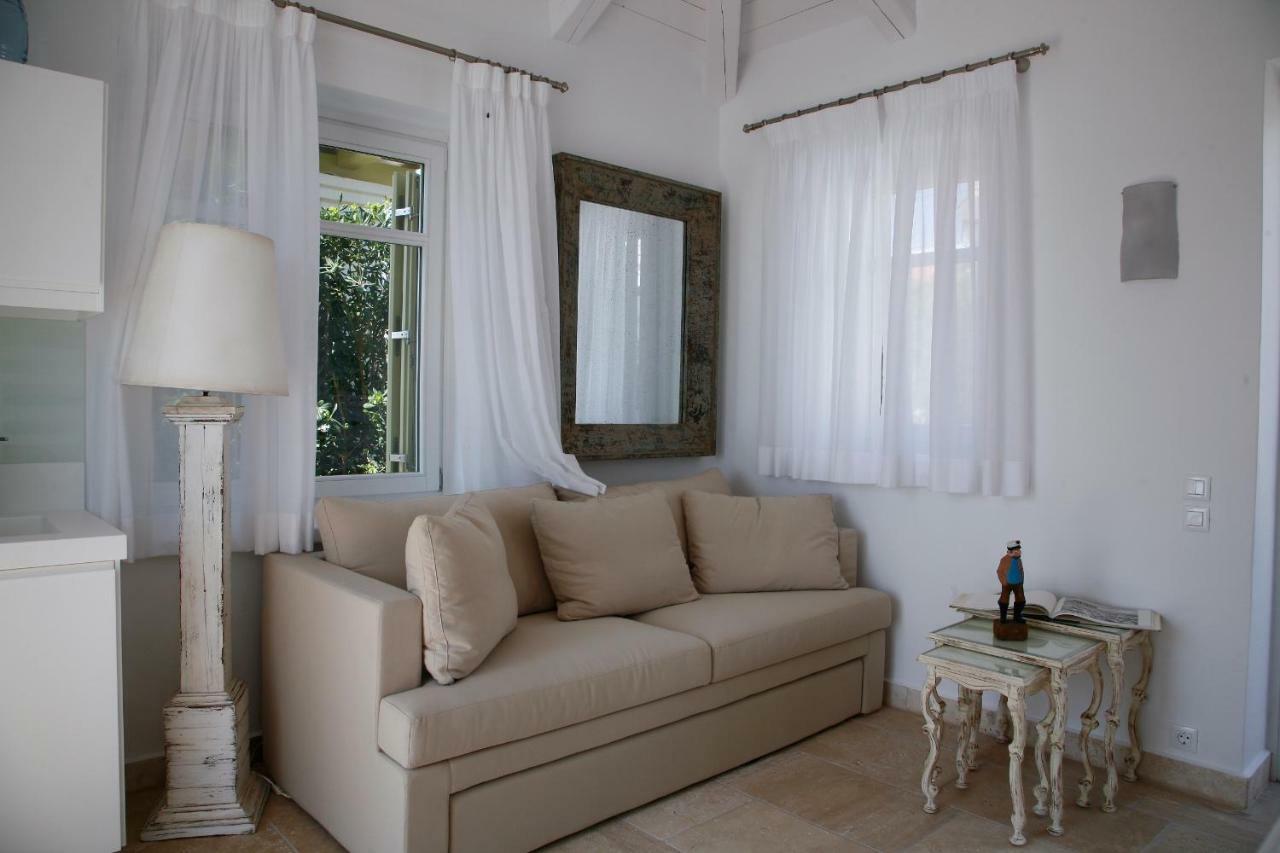 Mourayio Bed and Breakfast Hermione Buitenkant foto